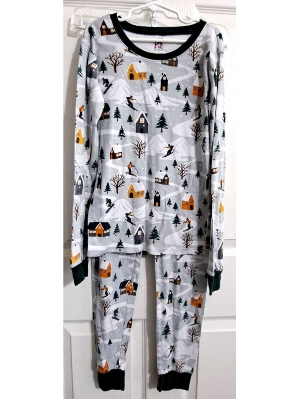 PJ Place Boy's 14 Long Sleeve Winter Print Multicolor Pajama Set Skiing Snow